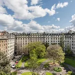 Hotel Bristol