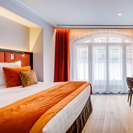 Bristol Hotel 4*