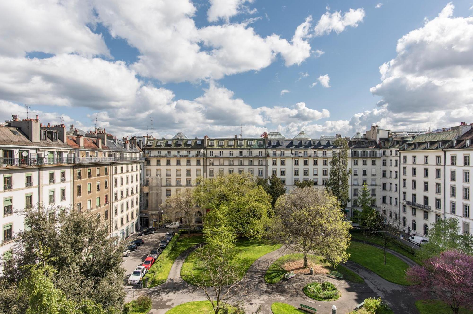 Bristol Hotel 4*